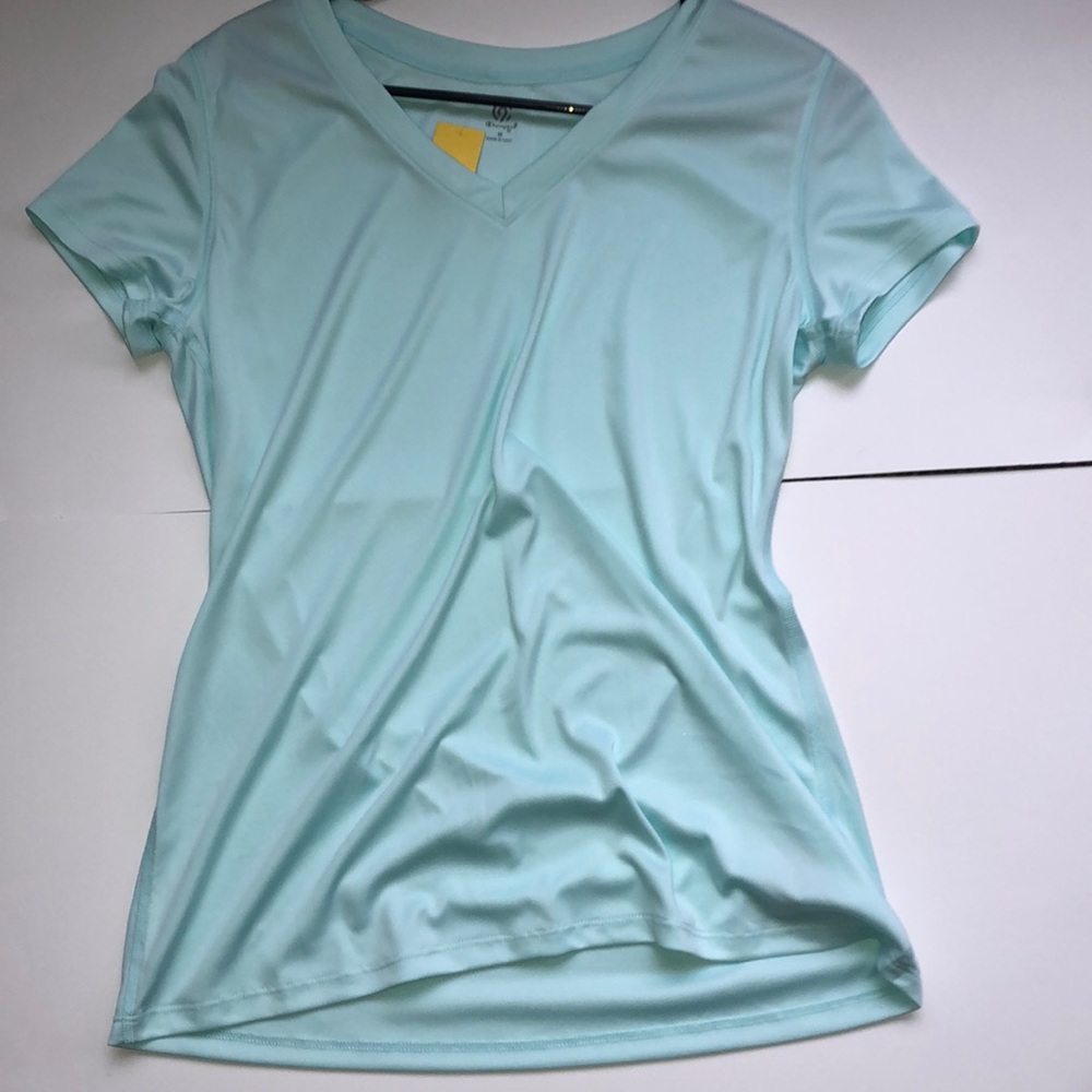 V neck work out shirt